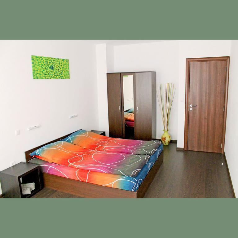 Flora Apartment Centrum Sofia Exterior foto